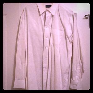 Men’s white dress shirt size 17-34.